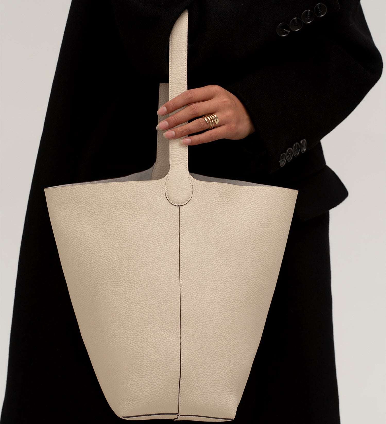 Hpai Medium Binah Bucket Bag in Leather - Ivory